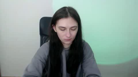 monakali online show from November 27, 2025, 8:49 am