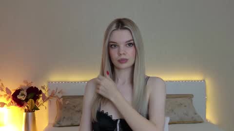 Snapshot of monaxxx_ chatting on January 3, 2025, 4:48 pm Monaxxx online show from January 3, 2025, 4:48 pm