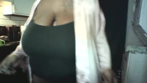 moni_simone online show from October 7, 2025, 8:11 am