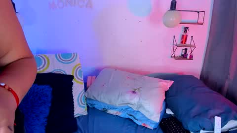 aleja      independent model       online show from November 12, 2025, 3:18 am