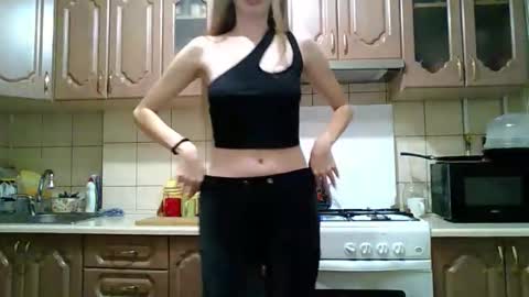 Monica online show from October 26, 2025, 9:31 pm