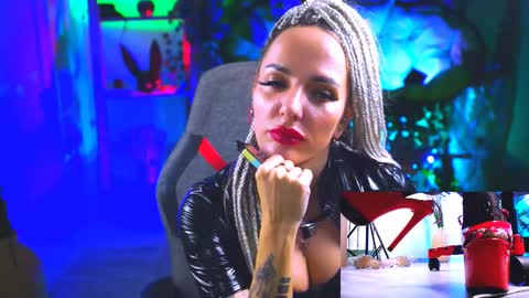 Monika online show from March 10, 2025, 6:01 pm