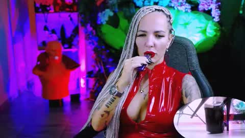 Monika online show from November 28, 2025, 10:51 am