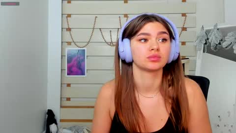 Monika online show from December 20, 2024, 4:57 pm