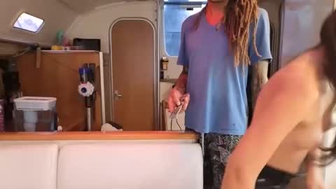 Snapshot of monkandmia chatting on November 17, 2025, 4:35 pm Monk and Mia online show from November 17, 2025, 4:35 pm