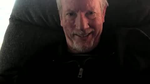 Snapshot of monkeedance chatting on December 4, 2024, 8:40 pm Monkee Dance online show from December 4, 2024, 8:40 pm