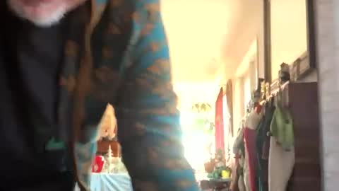 Snapshot of monkeedance chatting on December 31, 2024, 7:07 pm Monkee Dance online show from December 31, 2024, 7:07 pm