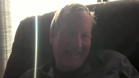 Snapshot of monkeedance chatting on January 28, 2025, 10:23 pm Monkee Dance online show from January 28, 2025, 10:23 pm