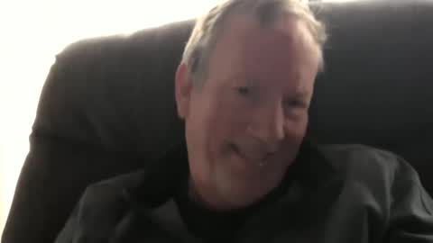 Snapshot of monkeedance chatting on January 29, 2025, 5:35 pm Monkee Dance online show from January 29, 2025, 5:35 pm