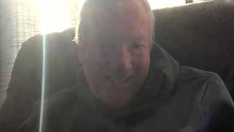 Snapshot of monkeedance chatting on November 25, 2025, 9:48 pm Monkee Dance online show from November 25, 2025, 9:48 pm