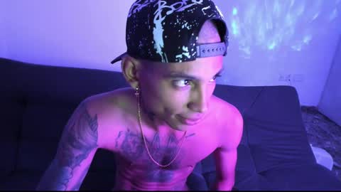 monkeyd_66 online show from December 13, 2024, 12:17 pm