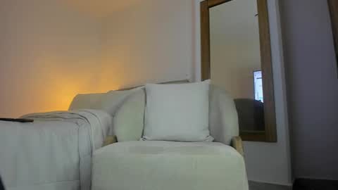 Snapshot of monkeys_pug chatting on January 8, 2025, 12:06 am jalejoc online show from January 8, 2025, 12:06 am