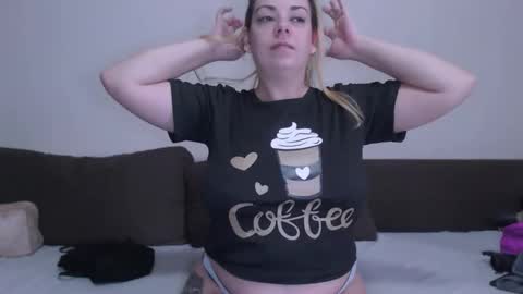 Snapshot of montserrat123 chatting on September 29, 2025, 5:45 am Monse online show from September 29, 2025, 5:45 am