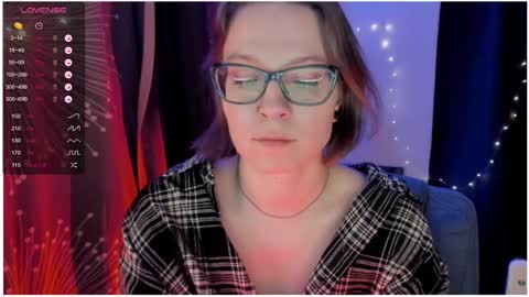 Roxy online show from March 7, 2025, 6:54 pm