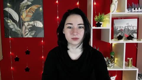 Snapshot of moon_foxy_ chatting on December 19, 2024, 4:35 pm Diana online show from December 19, 2024, 4:35 pm
