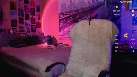 Snapshot of moon_sugar_ chatting on December 16, 2024, 7:43 pm Keira online show from December 16, 2024, 7:43 pm