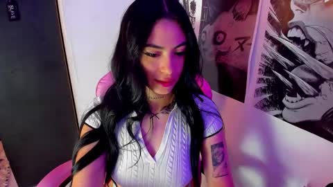 Snapshot of moon_wills chatting on December 18, 2024, 8:14 pm MOON online show from December 18, 2024, 8:14 pm