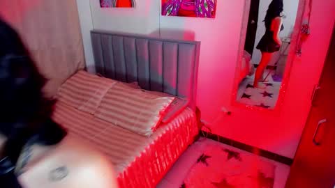 Snapshot of moon_wills chatting on September 13, 2025, 12:10 am MOON online show from September 13, 2025, 12:10 am