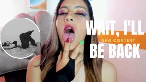 Snapshot of moon_winy chatting on October 24, 2025, 11:06 am Winy online show from October 24, 2025, 11:06 am