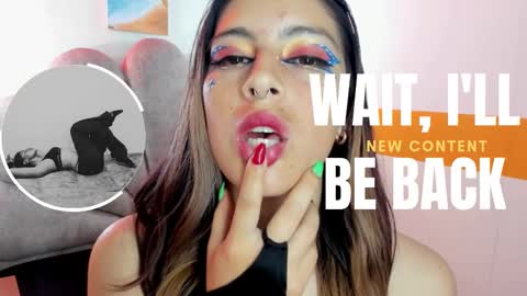 Snapshot of moon_winy chatting on December 14, 2025, 9:25 am Winy online show from December 14, 2025, 9:25 am