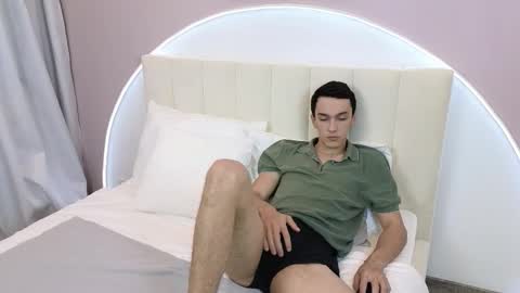 Snapshot of moonlinskinn chatting on November 20, 2025, 1:28 am Stan online show from November 20, 2025, 1:28 am