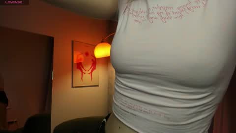 Snapshot of moonlitasuna chatting on November 6, 2025, 1:45 pm Asuna online show from November 6, 2025, 1:45 pm