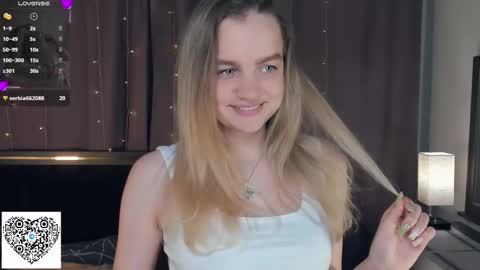 Snapshot of moonperedz chatting on September 24, 2025, 7:17 pm Eva online show from September 24, 2025, 7:17 pm