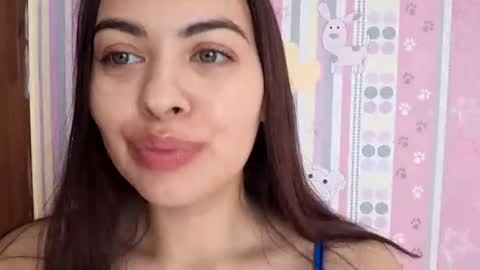 Snapshot of moonrose69 chatting on November 27, 2025, 9:33 am moonrose69 online show from November 27, 2025, 9:33 am