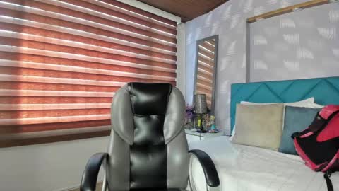 Snapshot of moony_14 chatting on January 10, 2025, 12:58 pm Michelle online show from January 10, 2025, 12:58 pm