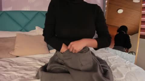 Snapshot of moony_14 chatting on January 14, 2025, 12:45 pm Michelle online show from January 14, 2025, 12:45 pm