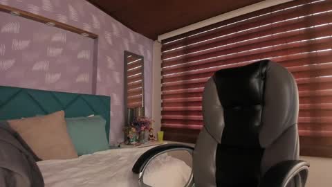 Snapshot of moony_14 chatting on January 24, 2025, 12:41 pm Michelle online show from January 24, 2025, 12:41 pm