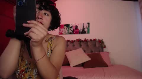 Snapshot of moony_14 chatting on February 19, 2025, 8:10 pm Michelle online show from February 19, 2025, 8:10 pm