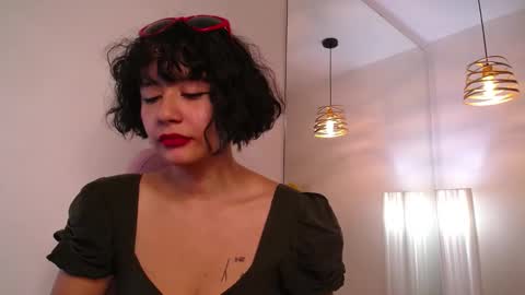 Snapshot of moony_14 chatting on March 1, 2025, 2:04 am Michelle online show from March 1, 2025, 2:04 am