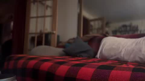 Moon online show from December 18, 2024, 2:10 am