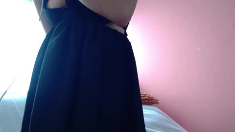 Snapshot of mora_haze chatting on October 20, 2025, 2:06 pm Mora Haze 3 online show from October 20, 2025, 2:06 pm