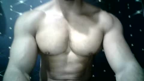 moreno1muscular online show from March 3, 2025, 11:35 pm