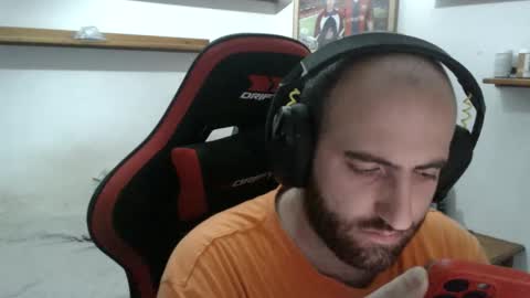 Snapshot of morenoch19 chatting on November 5, 2025, 4:29 pm alejo online show from November 5, 2025, 4:29 pm