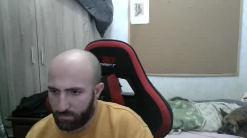 Snapshot of morenoch19 chatting on December 3, 2025, 3:43 pm alejo online show from December 3, 2025, 3:43 pm