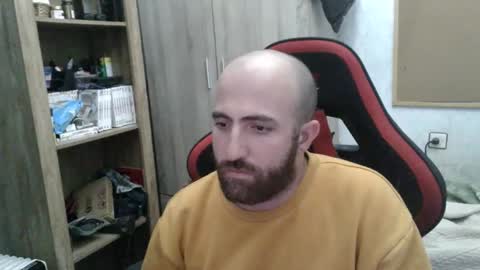 Snapshot of morenoch19 chatting on December 4, 2025, 2:48 pm alejo online show from December 4, 2025, 2:48 pm