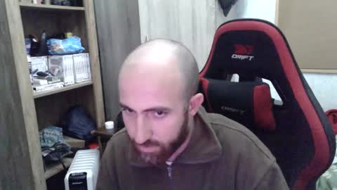 Snapshot of morenoch19 chatting on December 5, 2025, 6:15 pm alejo online show from December 5, 2025, 6:15 pm