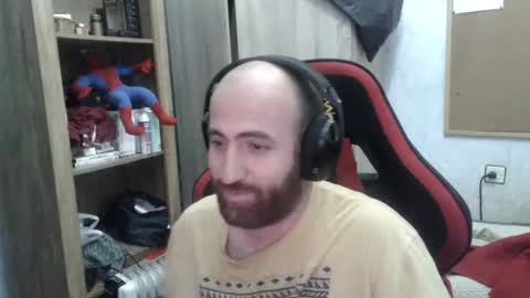 Snapshot of morenoch19 chatting on December 14, 2025, 2:44 pm alejo online show from December 14, 2025, 2:44 pm