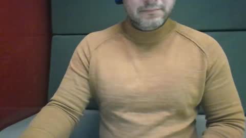 Snapshot of morepassion4u chatting on December 20, 2024, 1:43 pm morepassion4u online show from December 20, 2024, 1:43 pm