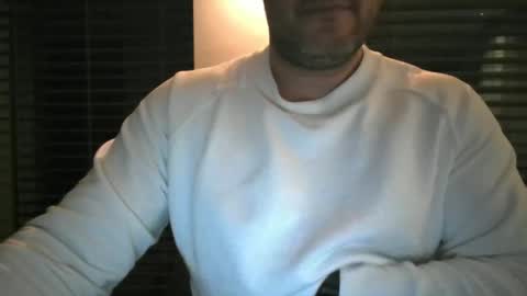 Snapshot of morepassion4u chatting on February 27, 2025, 10:31 pm morepassion4u online show from February 27, 2025, 10:31 pm