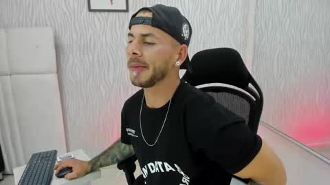 Snapshot of morfeo_sex5 chatting on December 13, 2025, 8:58 pm morfeo_sex5 online show from December 13, 2025, 8:58 pm