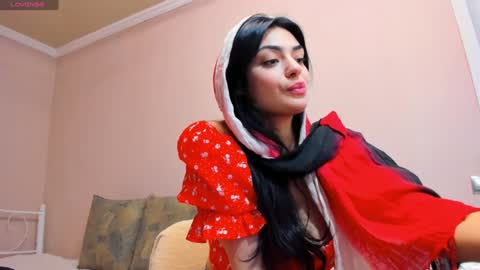 Snapshot of moroccan_diamond_ chatting on December 13, 2024, 8:41 am Medina online show from December 13, 2024, 8:41 am