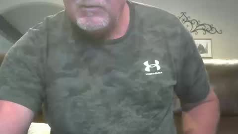 Snapshot of motorguy08 chatting on October 16, 2025, 2:40 pm motorguy08 online show from October 16, 2025, 2:40 pm