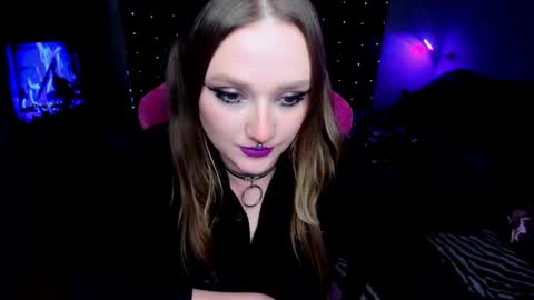 Snapshot of motorkate chatting on December 2, 2024, 11:40 pm motorkate online show from December 2, 2024, 11:40 pm