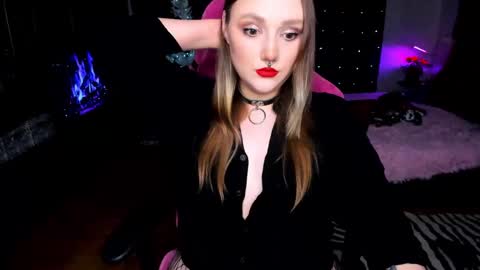 Snapshot of motorkate chatting on December 14, 2024, 6:41 pm motorkate online show from December 14, 2024, 6:41 pm