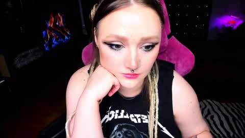 Snapshot of motorkate chatting on January 30, 2025, 8:54 am motorkate online show from January 30, 2025, 8:54 am