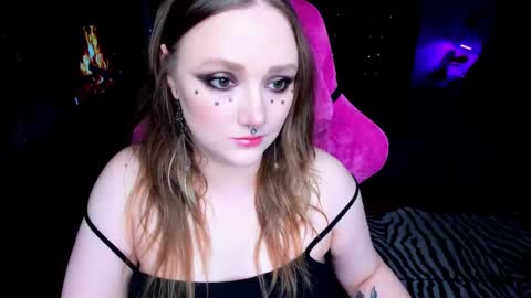 Snapshot of motorkate chatting on March 12, 2025, 12:31 am motorkate online show from March 12, 2025, 12:31 am